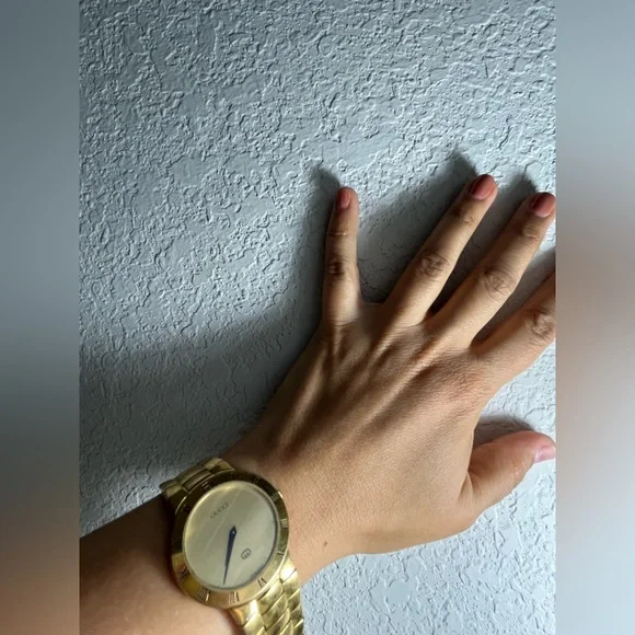 Classic GUCCI 3300 M 18K Gold Plated champagne dial; Men’s watch.
